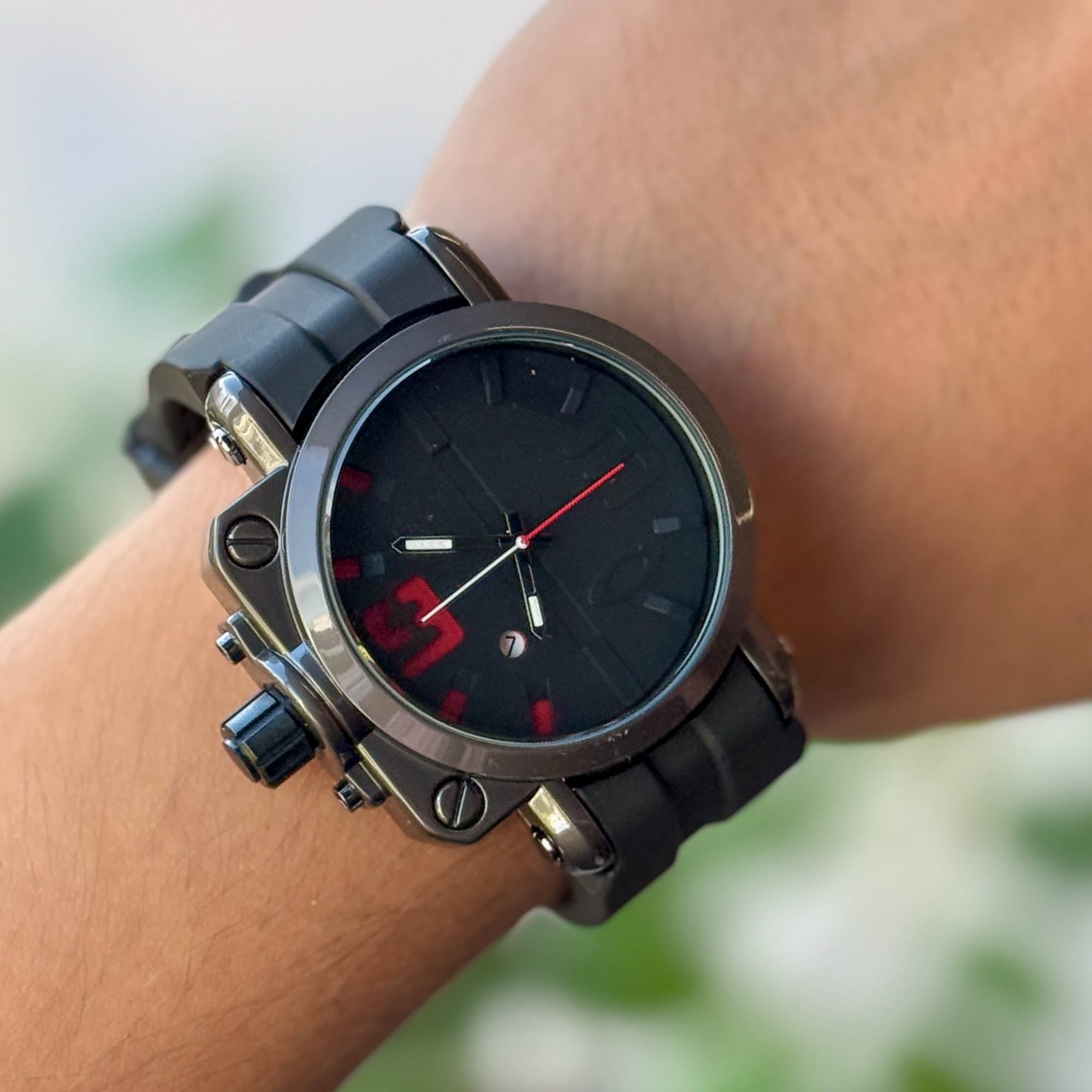 RELOJ 0KL3Y GOMA NEGRO X ROJO  HOMBRE