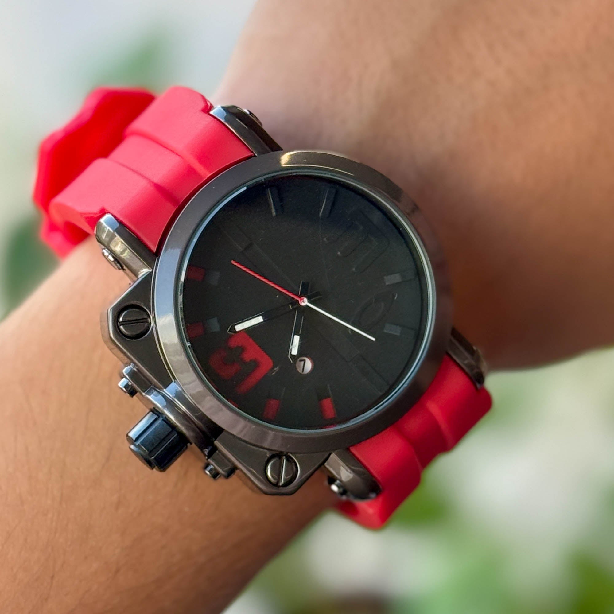 RELOJ 0KL3Y GOMA  ROJO  HOMBRE