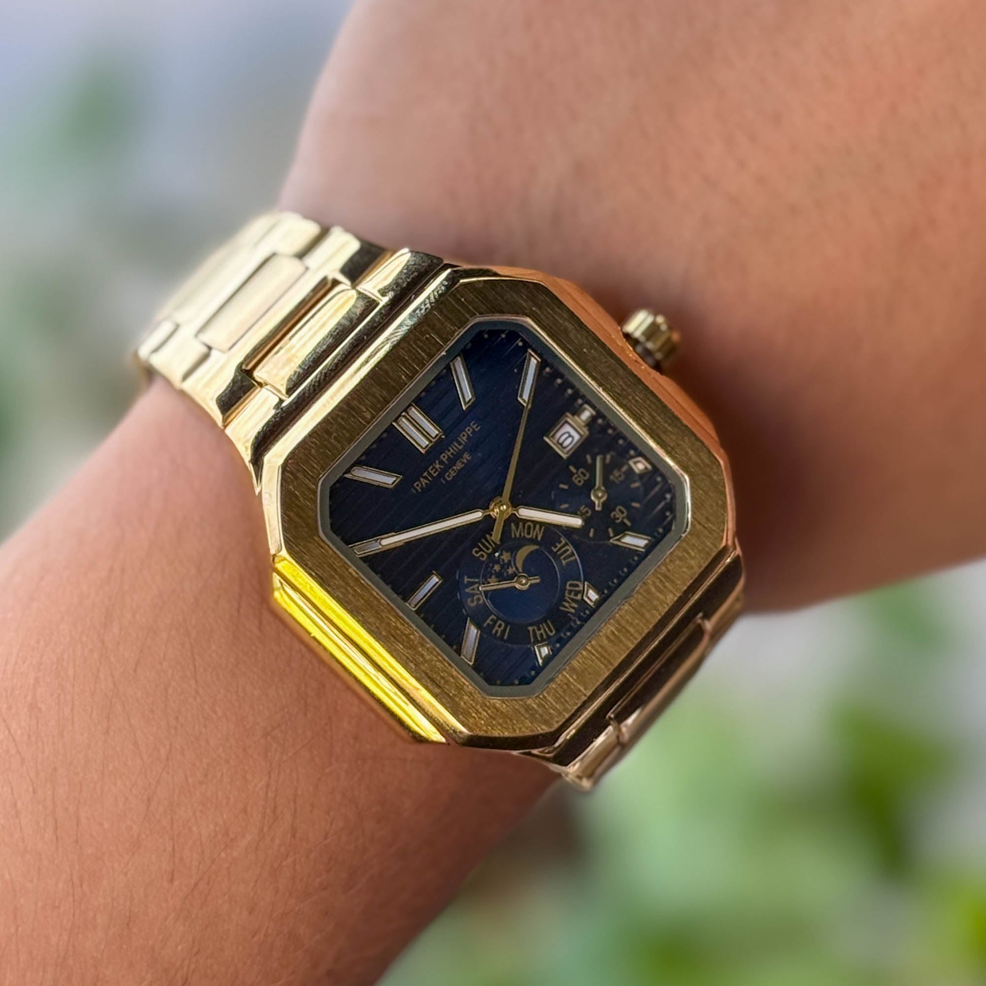 RELOJ P4T3K METALICO DORADO X NEGRO   HOMBRE