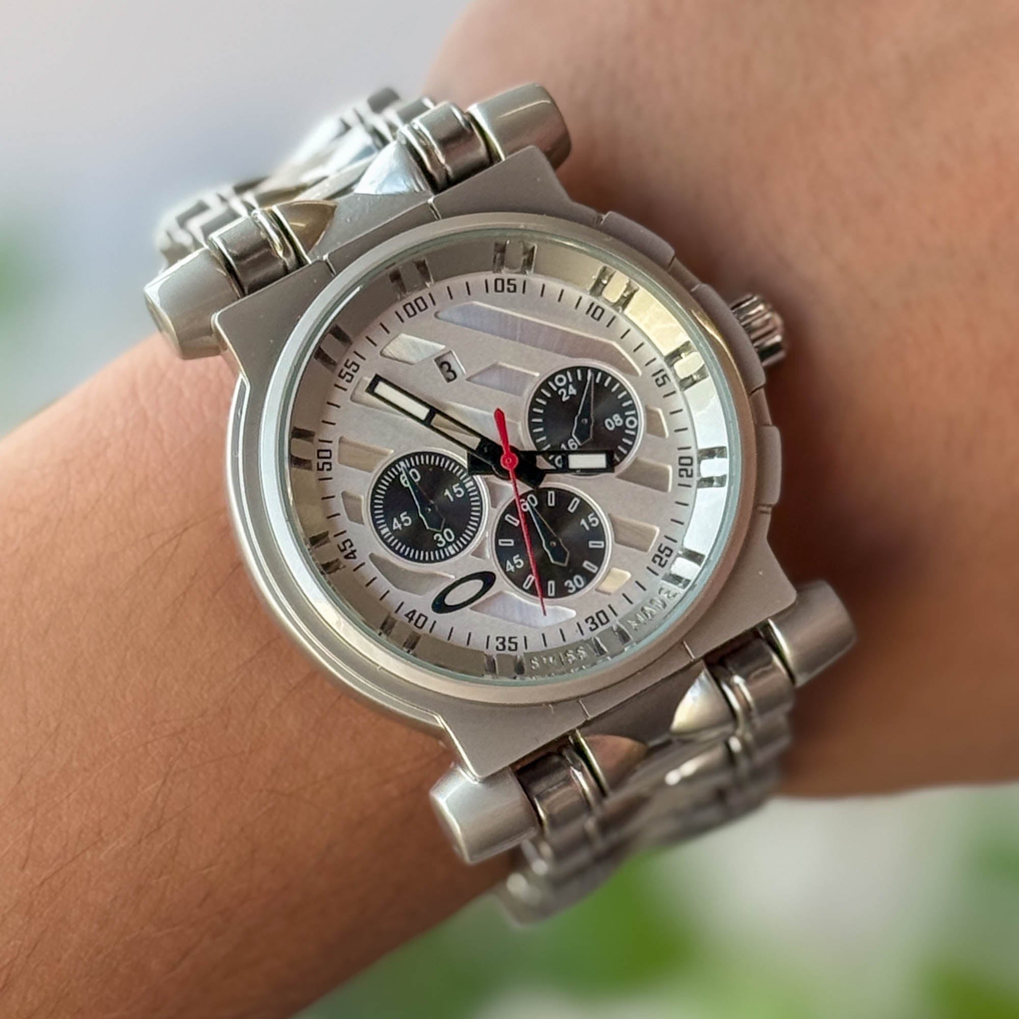 RELOJ 0KL3Y  METALICO PLATEADO BLANCO  HOMBRE