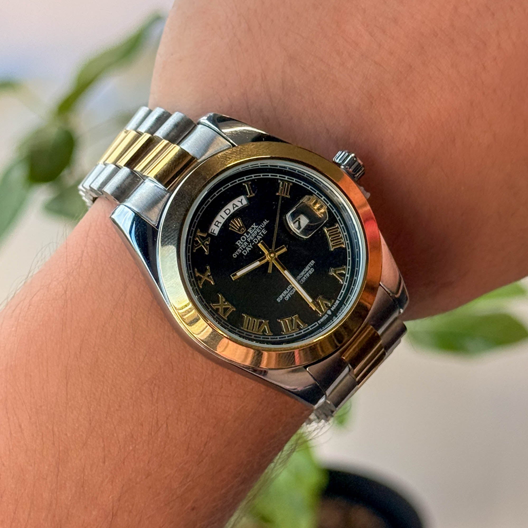 RELOJ R0L3X  METALICO ESTILO 1 BICOLOR FONDO NEGRO  HOMBRE
