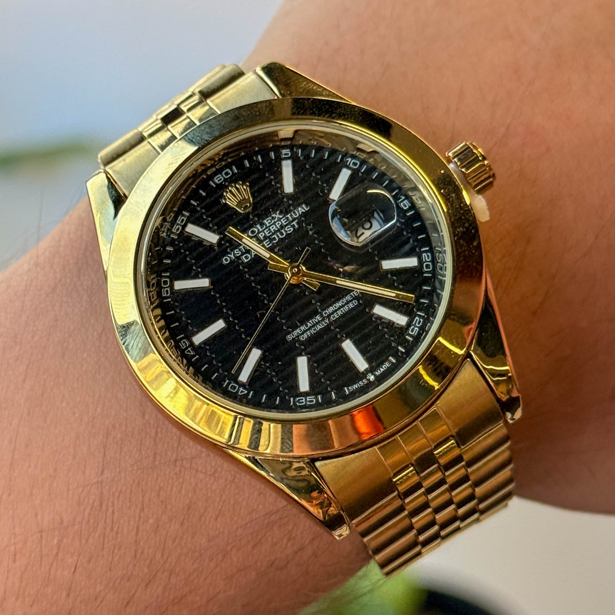 RELOJ R0L3X  METALICO ESTILO 3 DORADO   FONDO NEGRO HOMBRE