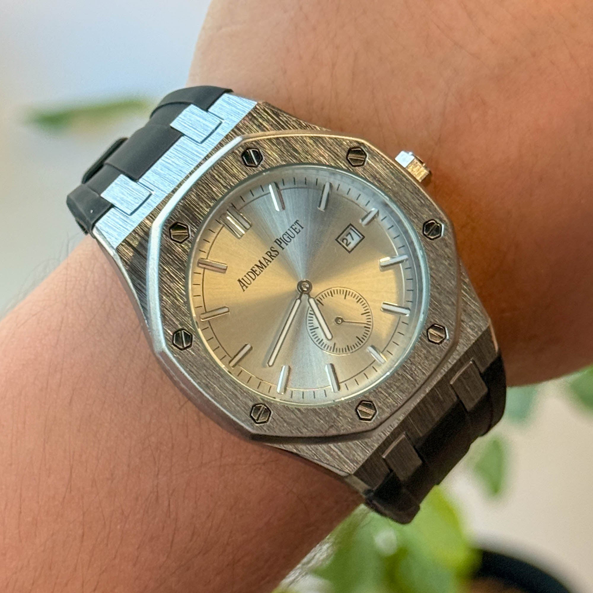 RELOJ APP GOMA NEGRO X FONDO BLANCO  HOMBRE