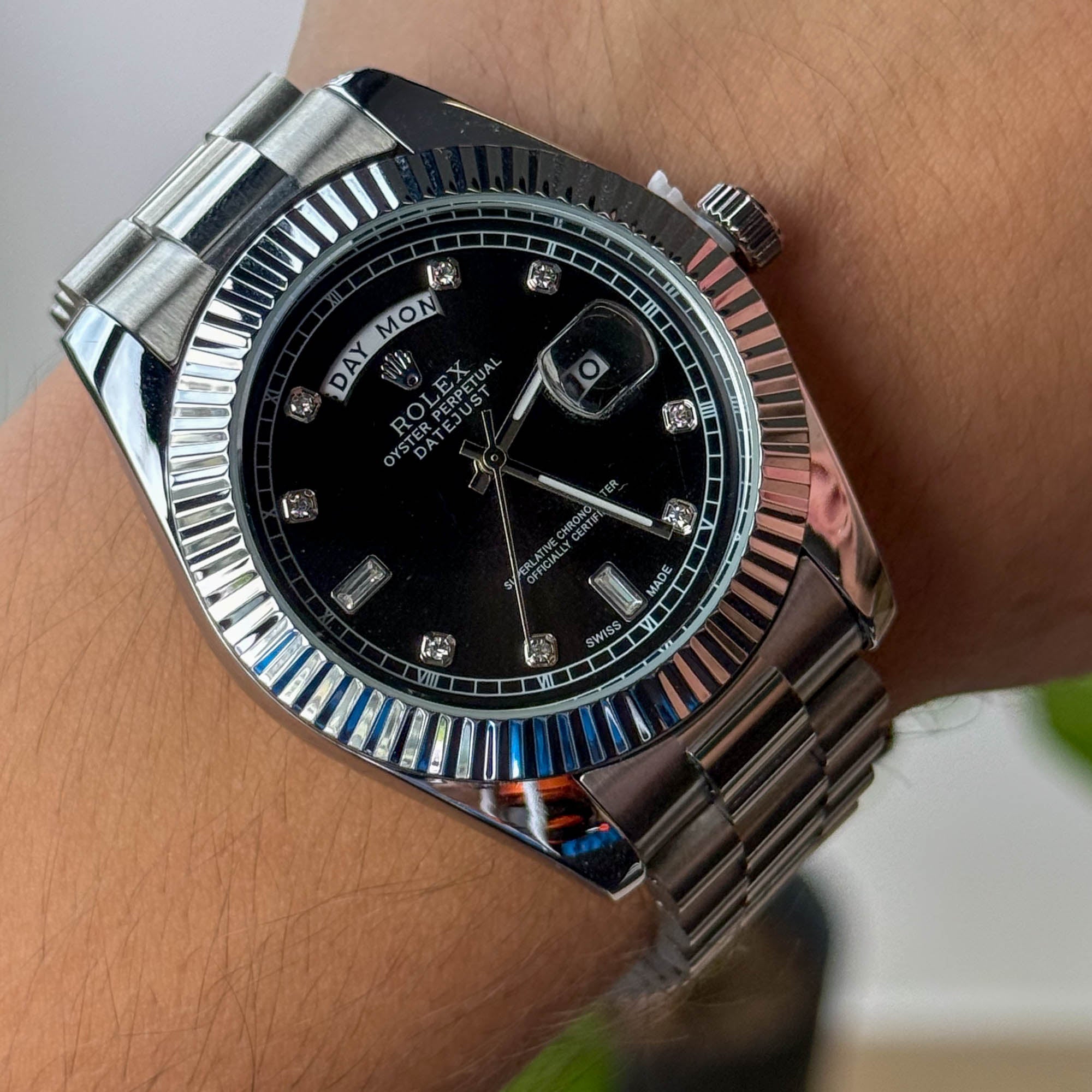 RELOJ R0L3X PLATEADO FONDO NEGRO HOMBRE