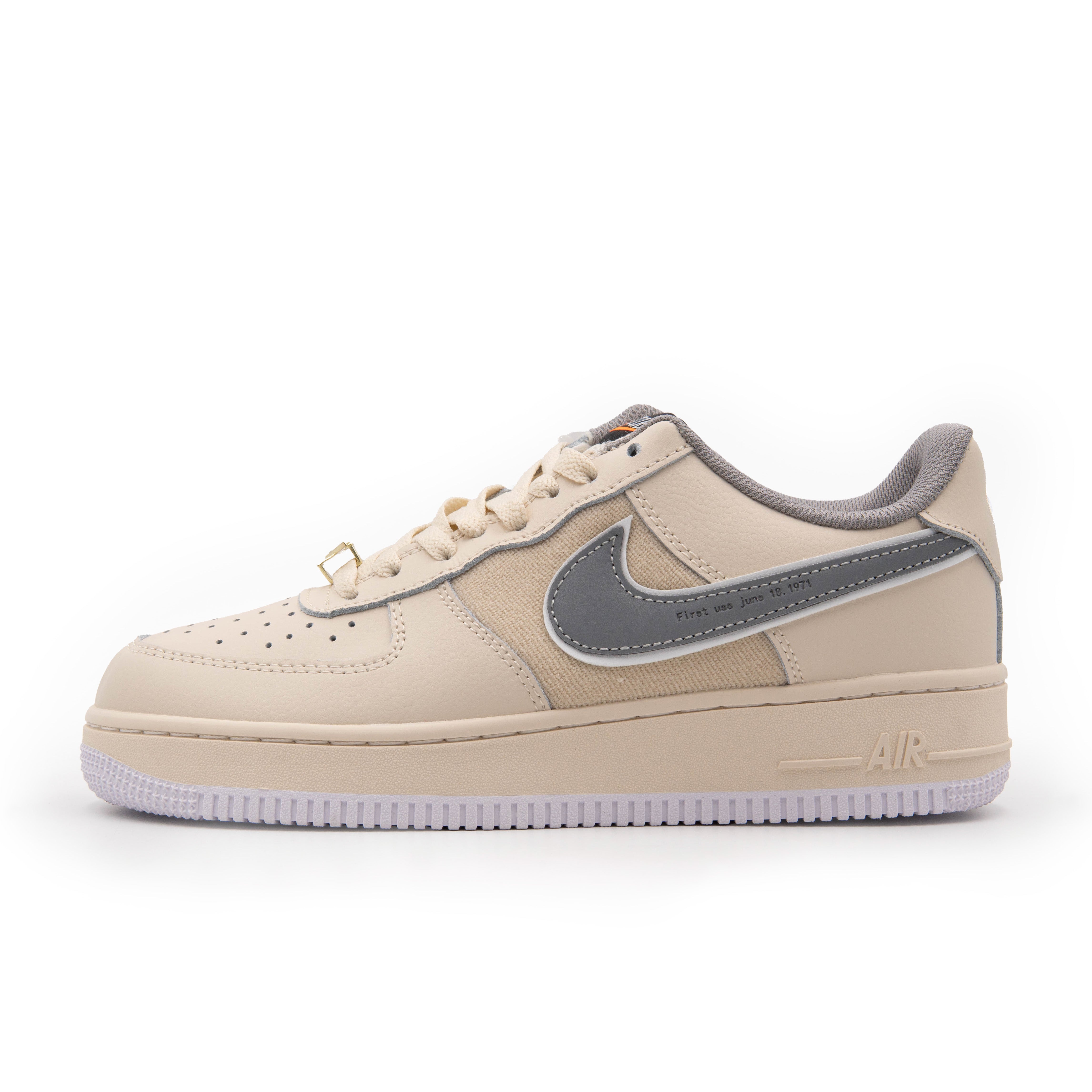 N1K3 FOR ONE 3  CUERO DAMA BEIGE