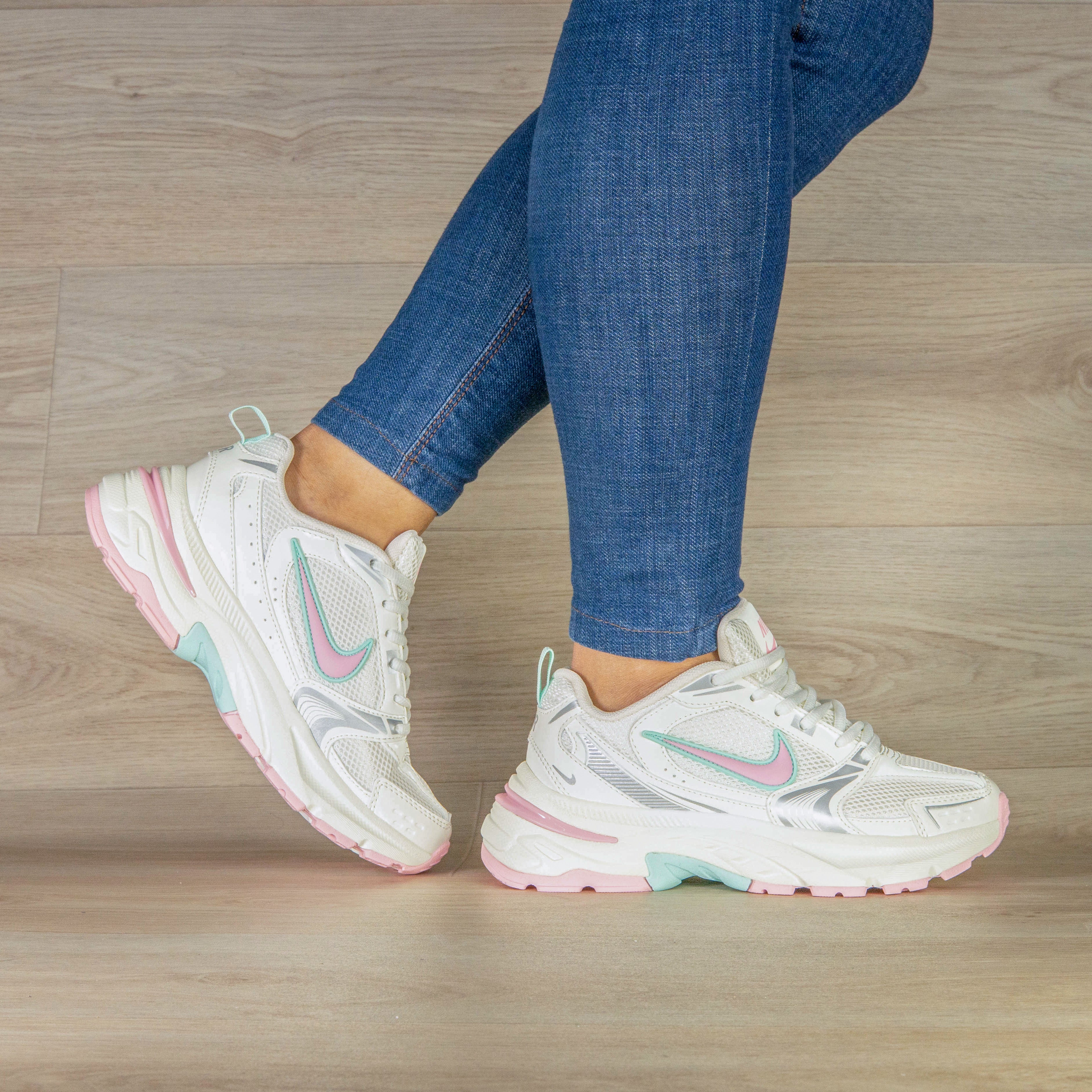 N1K3 VK LONA DAMA BEIGE X ROSA